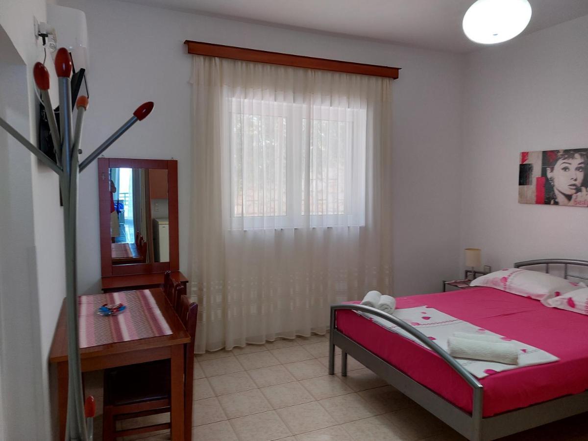 The Sun House Apartamento Sarandë Exterior foto