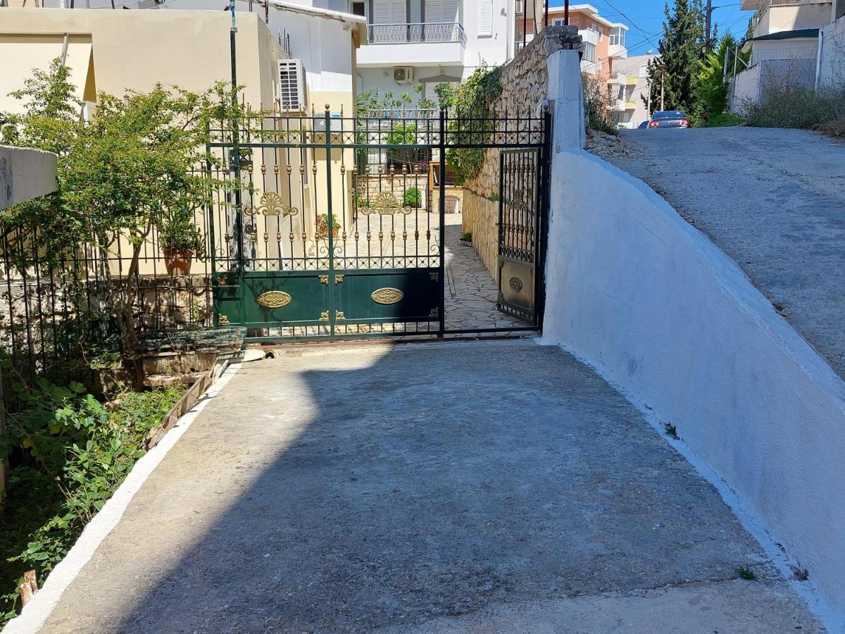 The Sun House Apartamento Sarandë Exterior foto